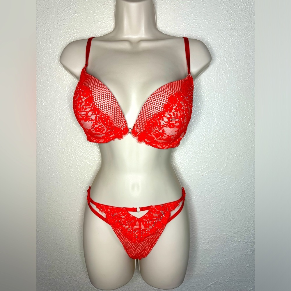 Victoria’s Secret bra and matching underwear.